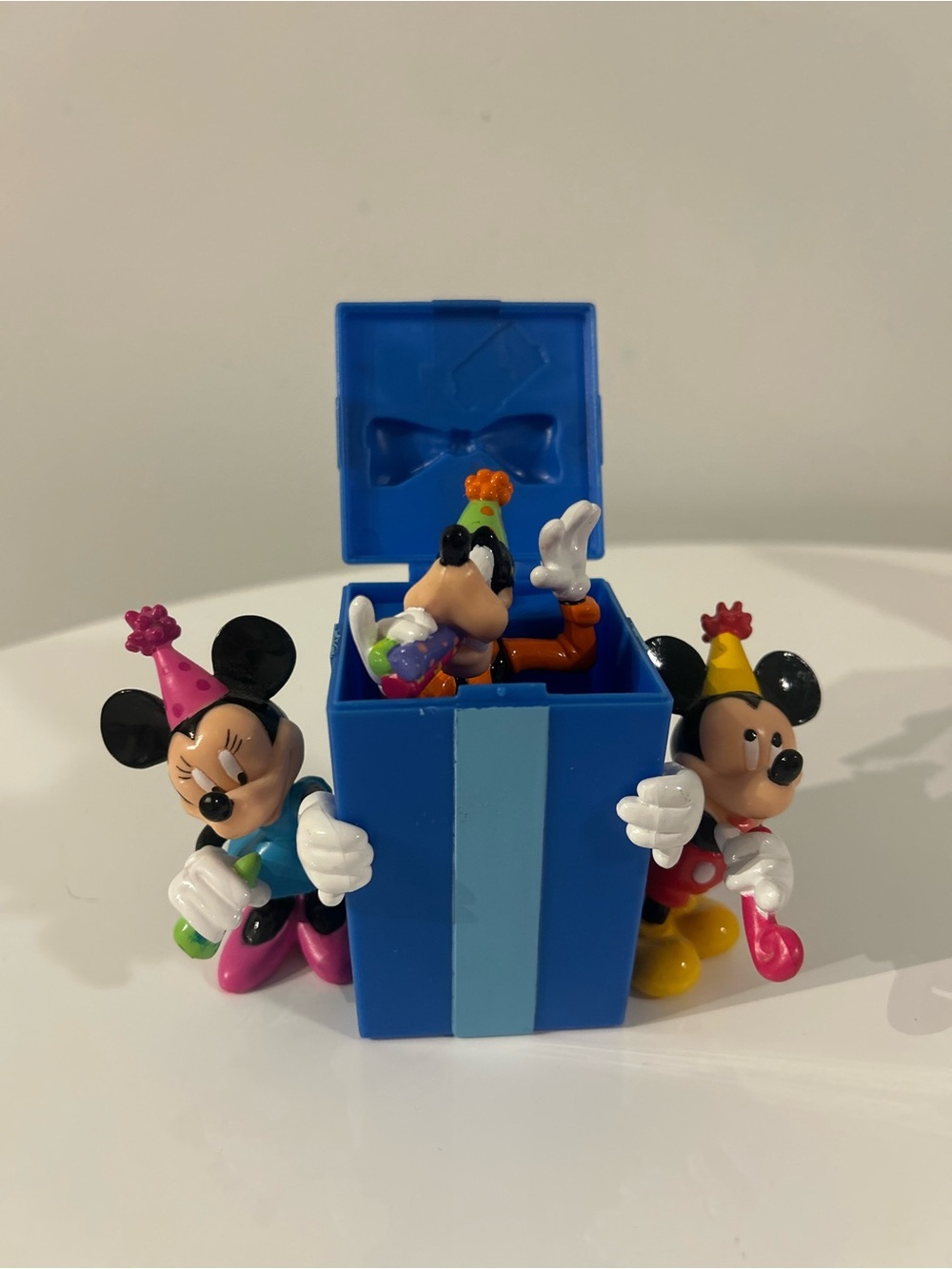 Disney Blue Gift Box Playset with Mickey, Minnie & Goofy